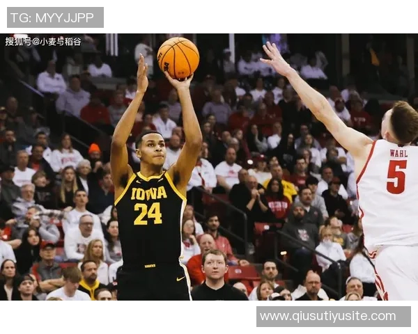 猛龙队与锋线新星朱利安里斯签约引发关注他是维密天使的弟弟