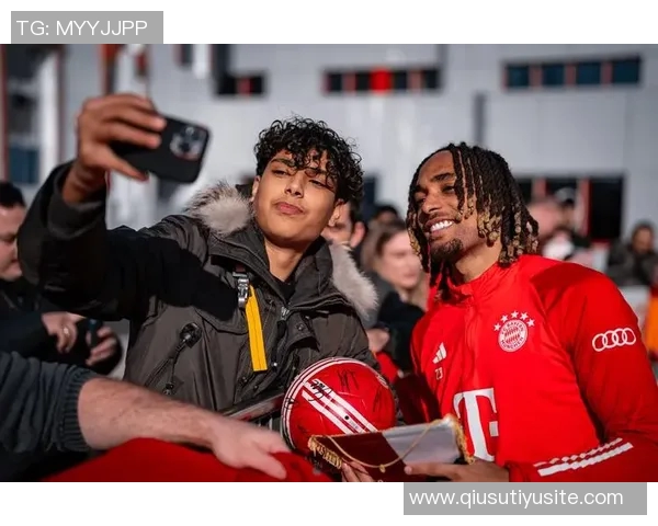 拜仁右后卫博伊再次成为尤文引援目标引发关注